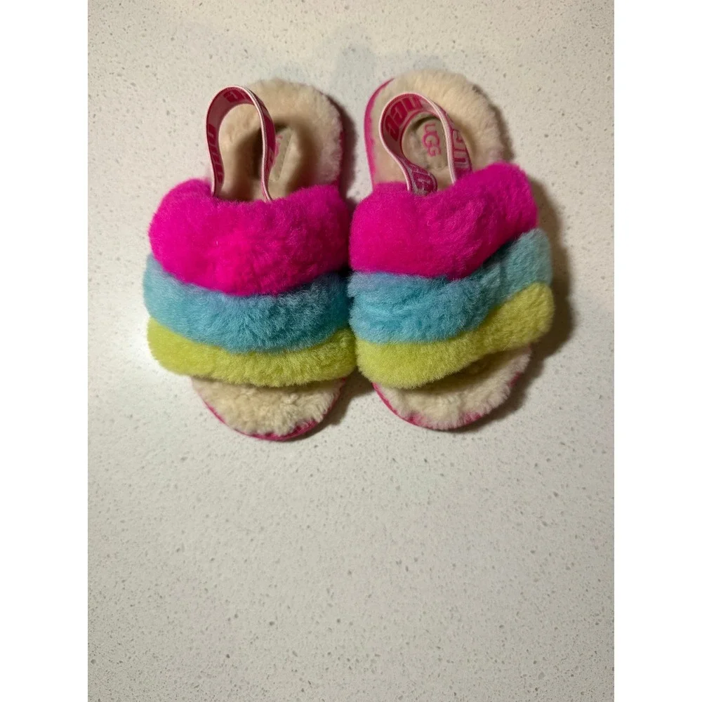 UGG Kids‎ Fluff Yeah Slide Rainbow Pink Blue Yellow Toddler Size 9C